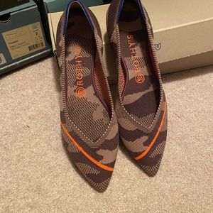 Rothy’s Taupe Camo Point